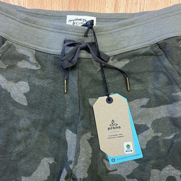 Prana Cozy Up Soft Camo Jogger Sweatpants with Elastic Waistband Sz S - Picture 1 of 5